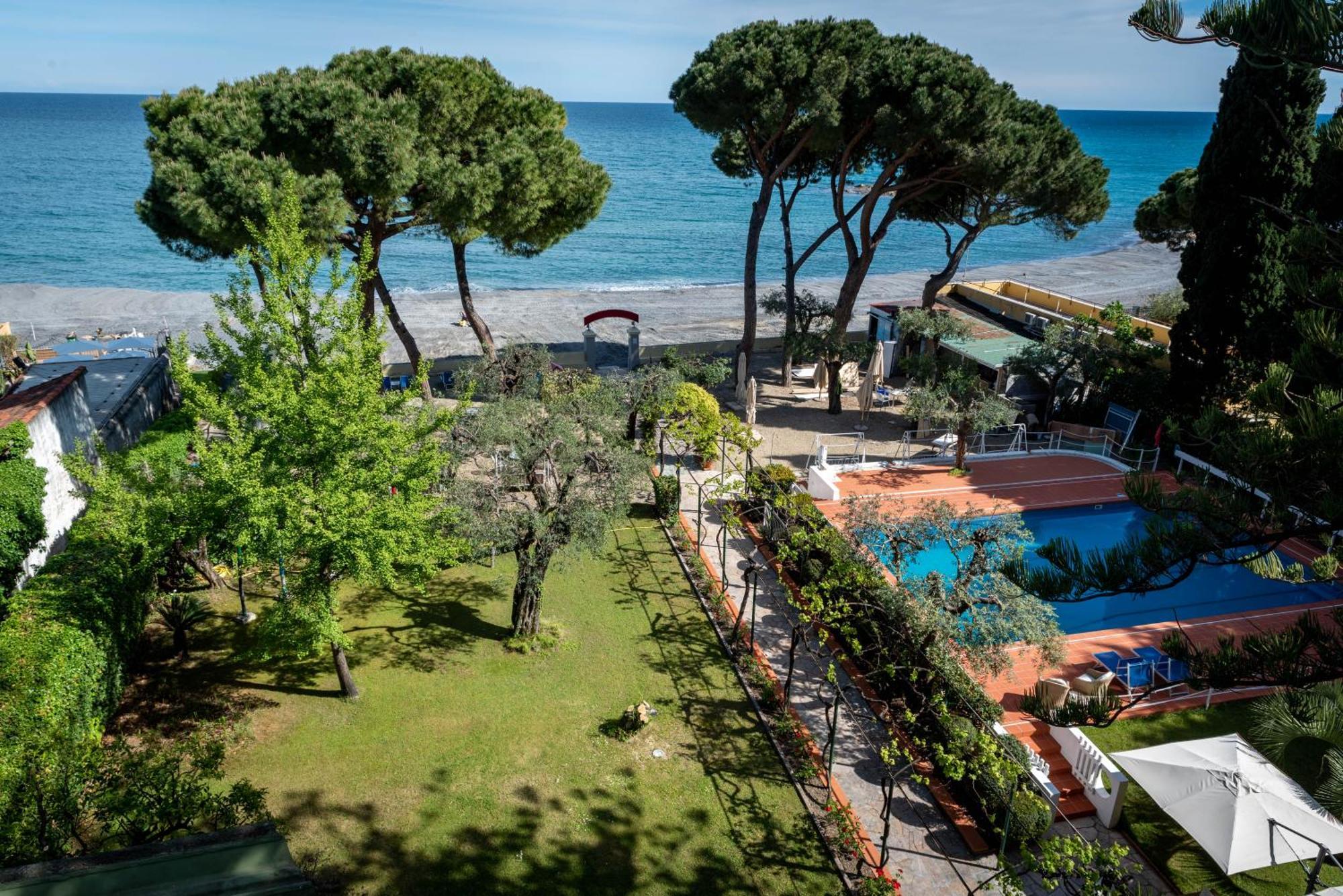 Hotel Eden Park Diano Marina Zewnętrze zdjęcie