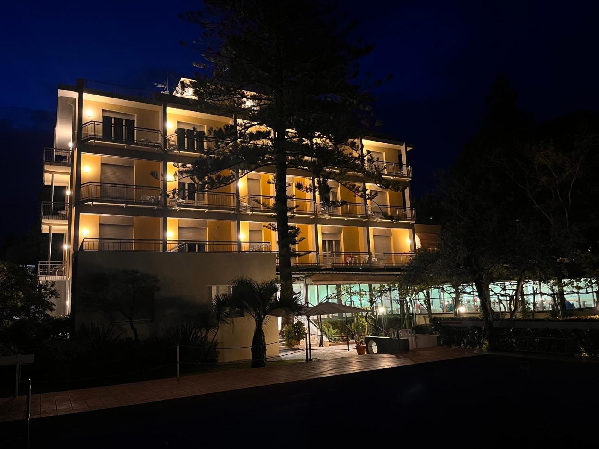 Hotel Eden Park Diano Marina Zewnętrze zdjęcie