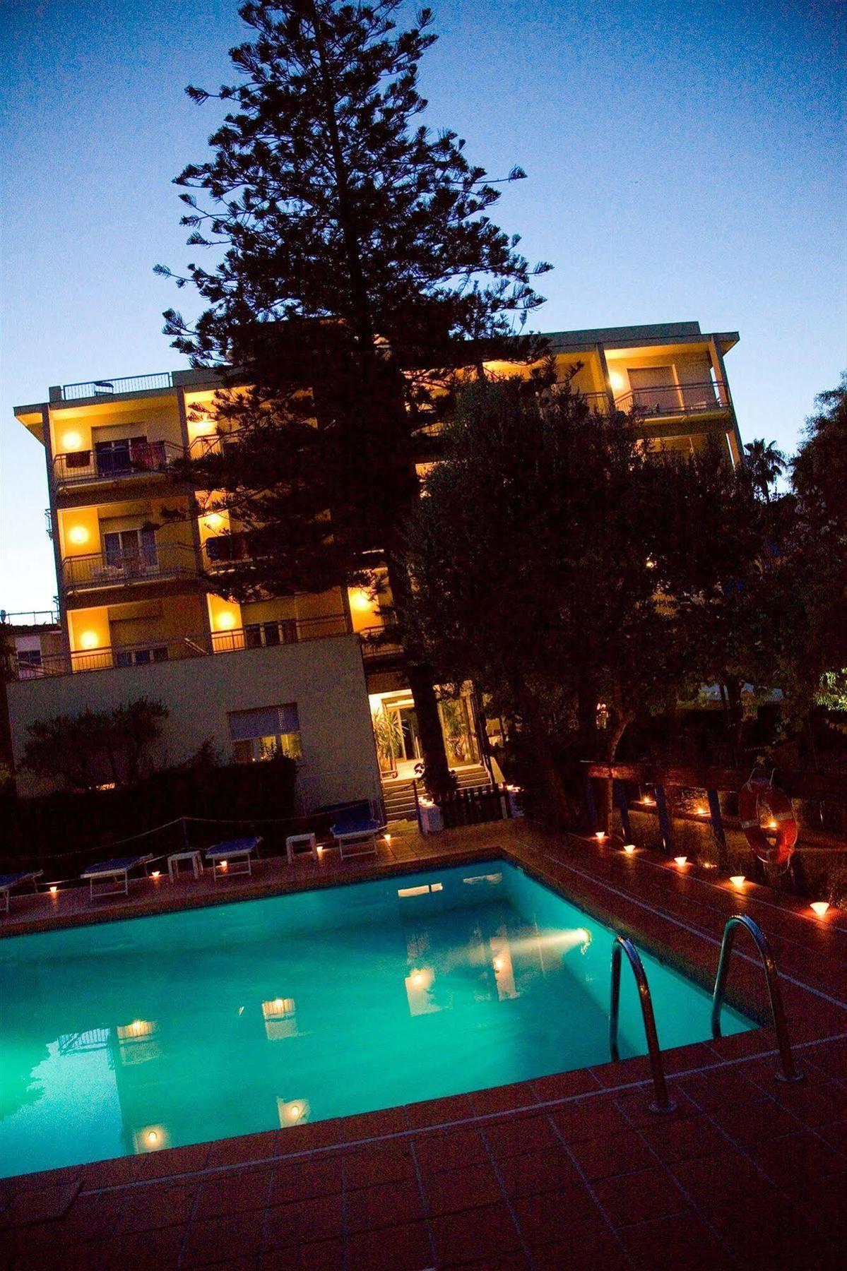 Hotel Eden Park Diano Marina Zewnętrze zdjęcie